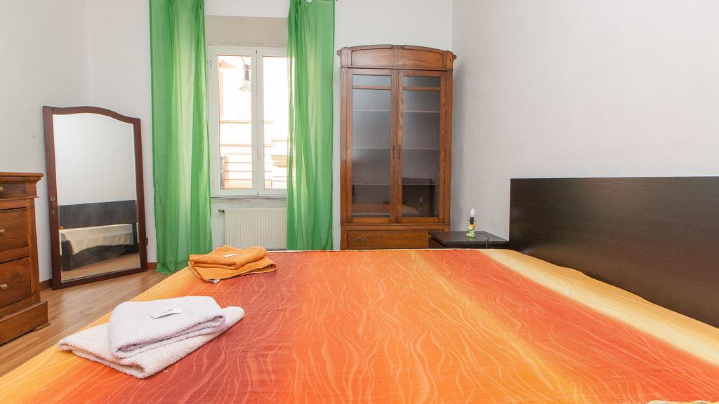 Rental In Rome Santini Apartment Ruang foto